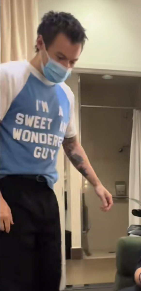 occasionaldsco's tweet photo. “im a sweet and wonderful guy” im crying 😭😭😭😭😭😭 https://t.co/fj8HSdTycH