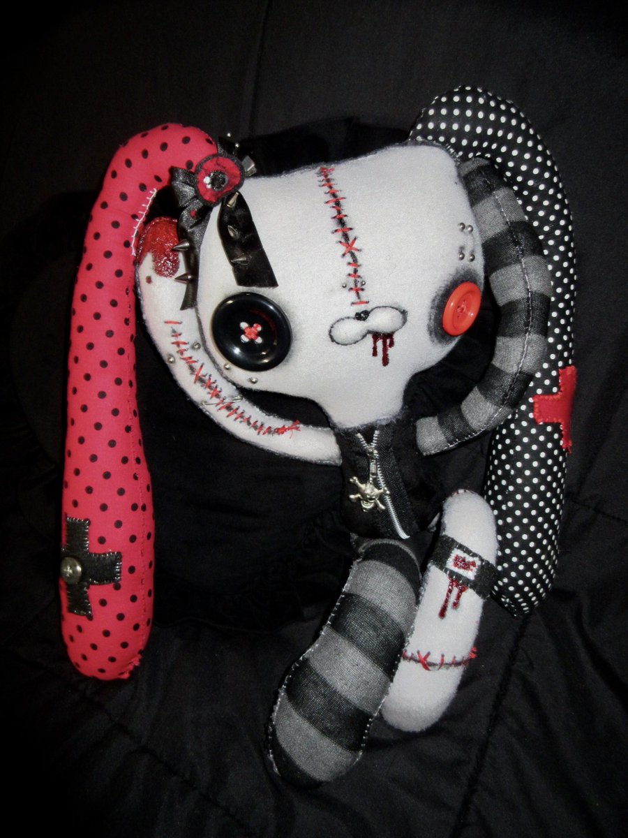 rubbrdolly's tweet photo. ⤵︎ plushie thread ✃𓄧꒷꒦ https://t.co/NiGEAKK5yC