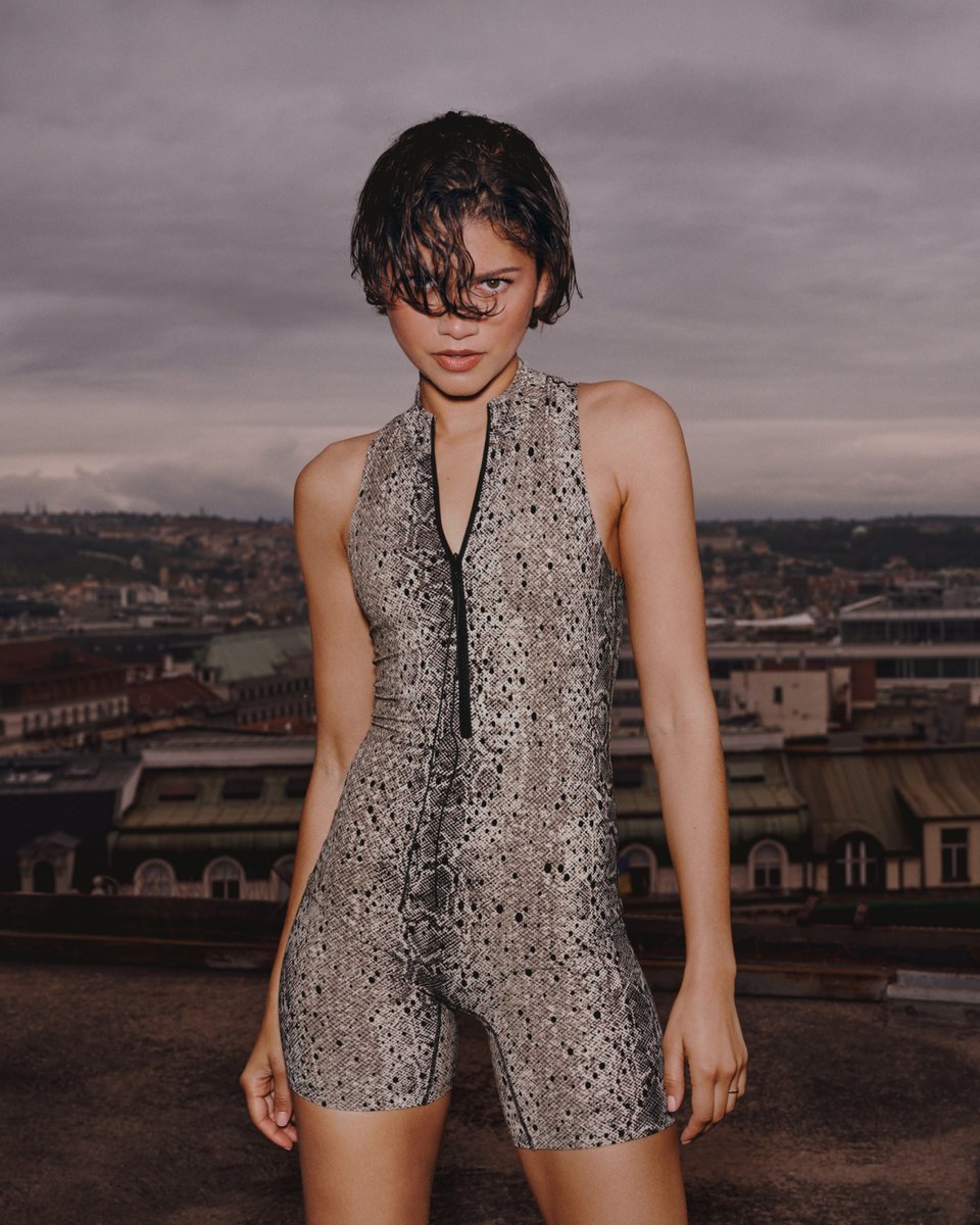 on_running's tweet photo. The latest co-created collection with Zendaya and @LUXURYLAW just landed. 

Shop now: https://t.co/N69DWvUVCc

#DreamOn https://t.co/7zS8EdfMgw