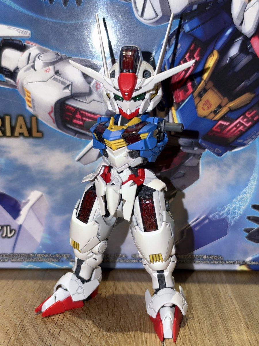 zuto3's tweet photo. MGSDエアリアルです。
緻密なのにパーツがそこそこでかいから、MGSDシリーズは作りやすくてとても良い！
そしてエアリアルのカッコ可愛い感じ、よくないですか？
#ガンプラ好きな人と繋がりたい
#MGSDエアリアル https://t.co/d1sFTl691K