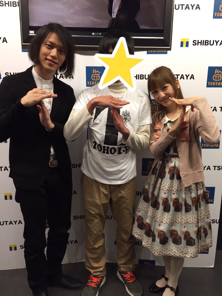 bdmotoki's tweet photo. #神田沙也加生誕祭2026 
もう誕生日過ぎてるけど、、
一緒に写真撮ったり、修学旅行のお土産で喜んでくれたり、毎年のクラスTで行く度に今回はこれかって反応してくれたり
10年前の思い出だけど今でも鮮明に覚えてるし絶対忘れない！これからも好きです☺️ https://t.co/D9iJYz3HSk