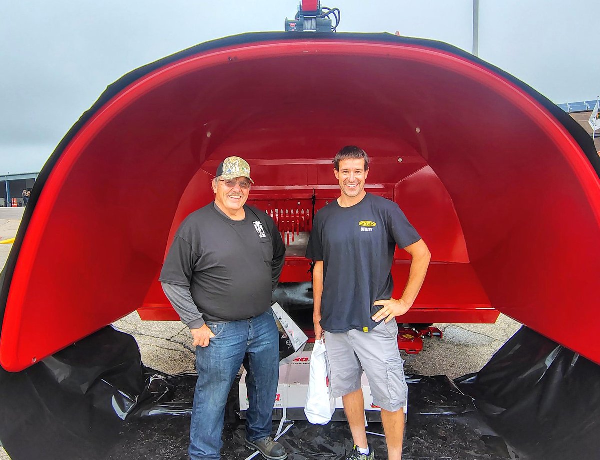 VersaBaggers's tweet photo. Phil and Travis Richards, ID912 Versa Bagger Owners visiting the Versa Booth 800 at the World Dairy Expo. Thanks for stopping by! https://t.co/6CWkxrKmMr