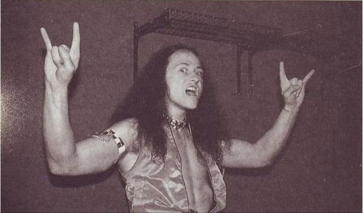 t4mb1's tweet photo. the greatest to ever do it 💔 RIP CRONOS https://t.co/hPllQpucxk