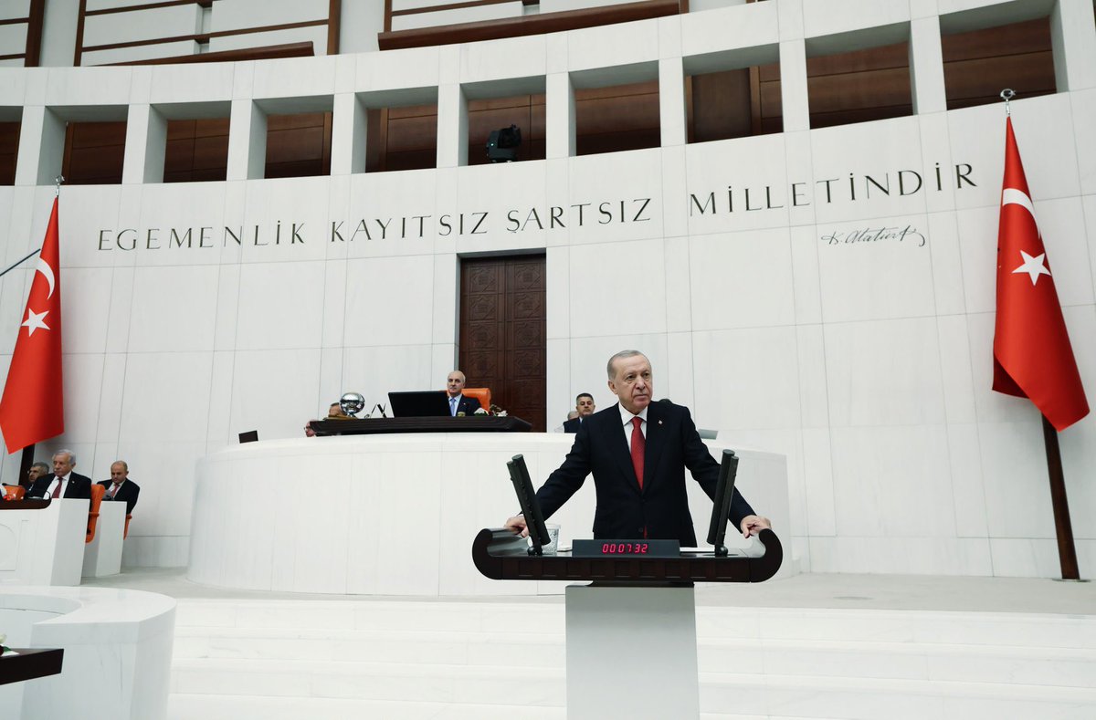 isamesihsahin's tweet photo. 📍TBMM

Yeni yasama yılı, Cumhurbaşkanımız Sayın Recep Tayyip Erdoğan’ın açılış konuşmasıyla başladı. 

Gazi Meclisimizin 28. Dönem 5. Yasama Yılının aziz milletimize ve ülkemize hayırlı olmasını temenni ediyorum. https://t.co/7nlRR2f7Ks