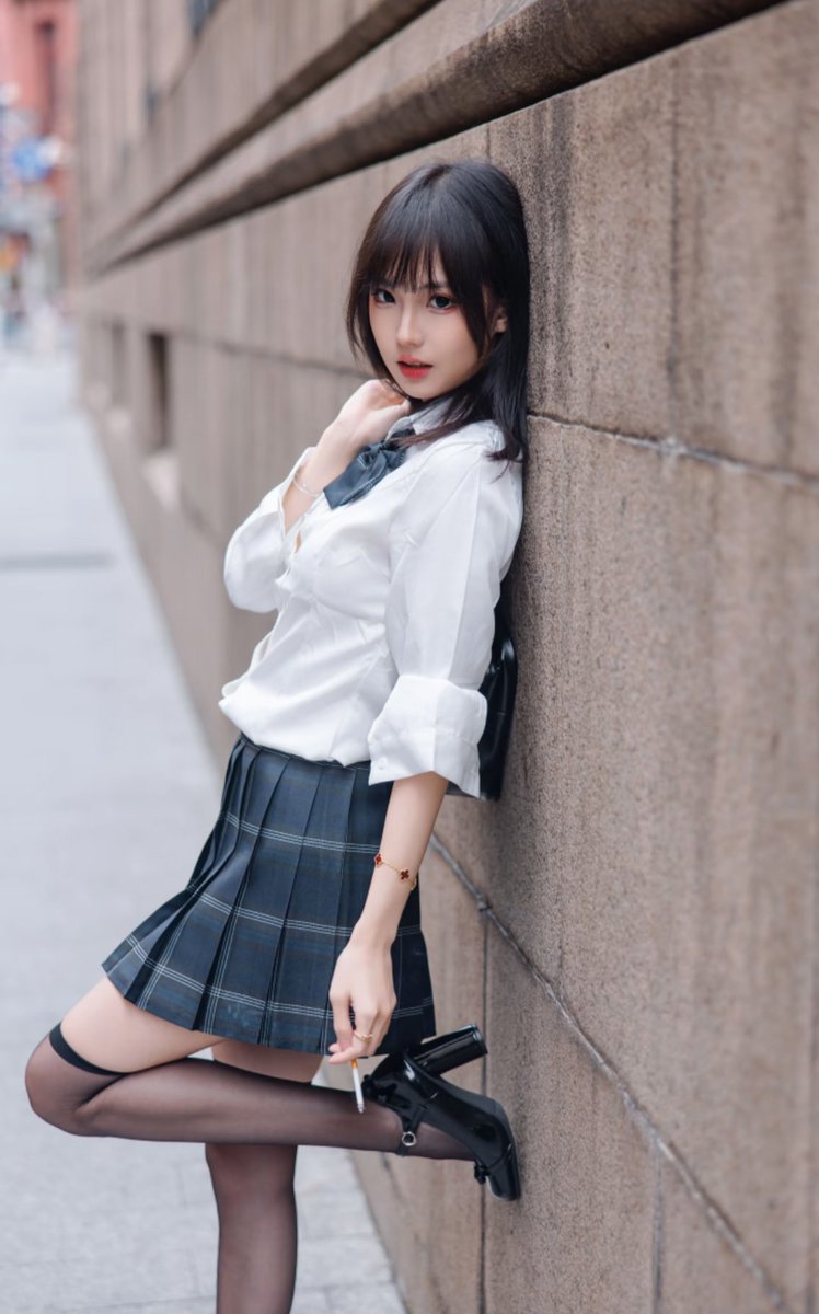 wjcoser's tweet photo. 媚 明媚的媚
#jk格裙 #制服 #少女的定义是自由和勇敢 #背影照 #少女的裙摆 #韩系学院风 #日制校供 #校园风穿搭 #平价百褶裙 https://t.co/l4djVwSTEJ