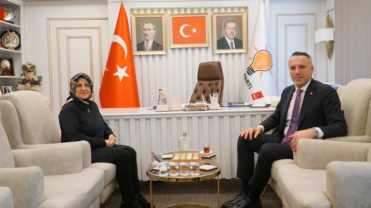 yunustever's tweet photo. Cumhurbaşkanımız, Genel Başkanımız Sayın Recep Tayyip Erdoğan’ın tensipleriyle AK Parti Sosyal Politikalardan sorumlu Genel Başkan Yardımcılığı görevine atanan Sakarya Üniversitesi İlahiyat Fakültesi Öğretim Üyesi, MKYK Üyemiz Prof. Dr. Hülya Terzioğlu Hocamızı tebrik ediyor; yeni görevinde muvaffakiyetler diliyorum.

Hayırlı, uğurlu olsun.