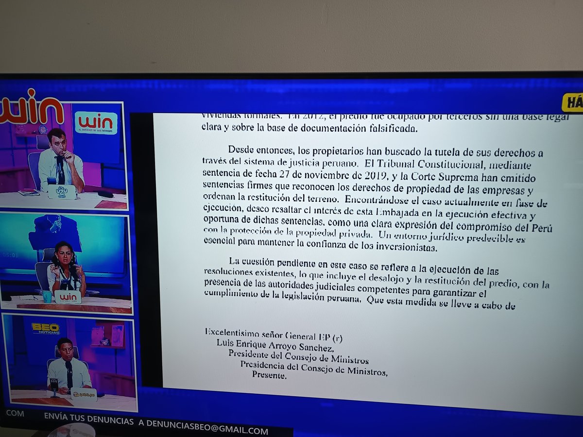 szuka1605's tweet photo. O sea que el embajador Navarro mando una carta pidiendo que desalojen a los "invasores" en Torreblanca en Carabayllo, en favor de 
La empresa Total Inmuebles que se adjudica el terreno.
Estas son las facultades que tiene un embajador o es injerencia? Pregunta seria. https://t.co/FNs9dqJya8