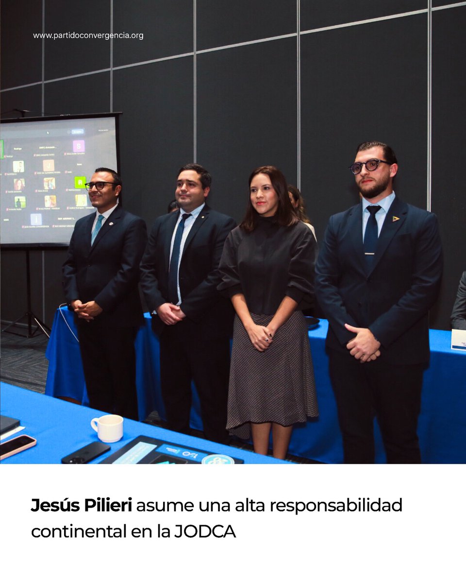 ConvergenciaVe's tweet photo. Celebramos la extraordinaria reunión de la Juventud Demócrata Cristiana de América (JODCA) en Ciudad de México, un espacio clave para consolidar el futuro democrático de nuestra región.

Felicitamos de manera muy especial a toda la directiva electa, encabezada por su nuevo presidente @Tomas_Casaretto y nos llena de profundo orgullo ver a nuestro hermano y compañero @pilierijesus1 asumir con vocación y firmeza esta responsabilidad en representación de Convergencia y de toda Venezuela. 🏛️✨

Juventud, liderazgo y compromiso: Venezuela presente en la nueva directiva de la JODCA. 🇲🇽🇻🇪

#JODCA #Venezuela #Mexico