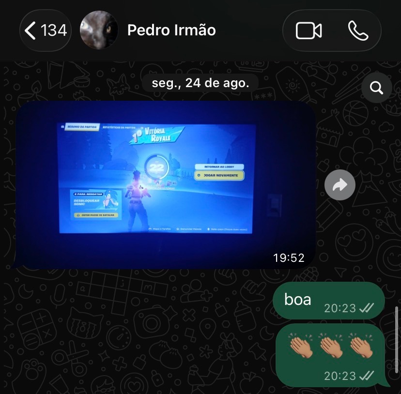 buirr0's tweet photo. irmão de 12 anos https://t.co/YNOxBNETX9