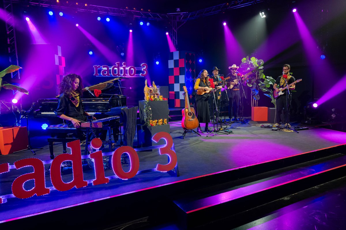 ConciertosR3's tweet photo. Esta noche, Sofía Comas en Los Conciertos de Radio 3 en @la2_tve @sofiacomasmusic @Janetheplanett 

🗓️ Madrugada del jueves 1 al viernes 2 de octubre

🕜 01:20 https://t.co/uvSlKlzUr9