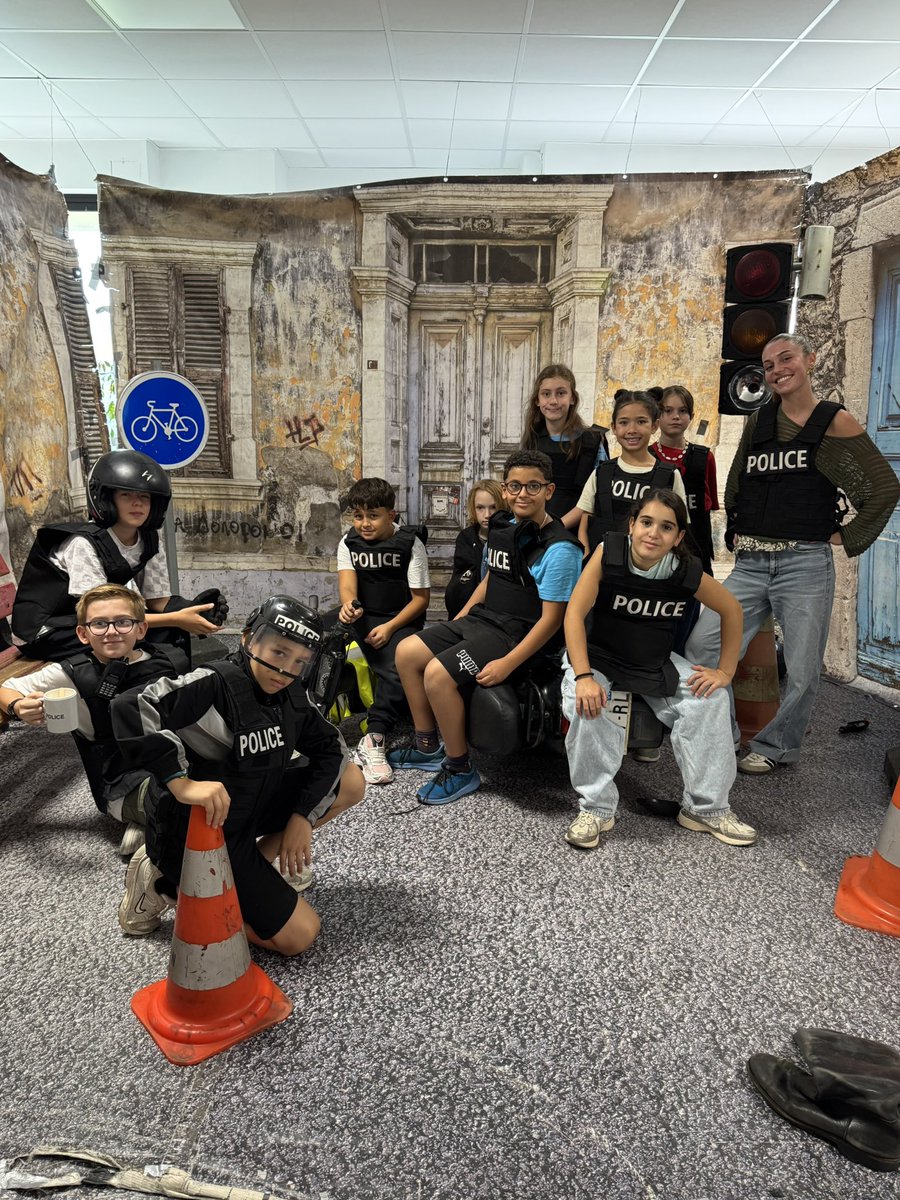 GADDICTIONfr's tweet photo. 🤔 Et si on parlait du harcèlement ?
Top chrono au Collège L’Eganaude , #Biot, pour un #EscapeGame sur le harcèlement scolaire et le cyberharcèlement.
🙏 Un grand merci au @departement06 pour son soutien et au collège pour son accueil ! https://t.co/pmII03Emhy