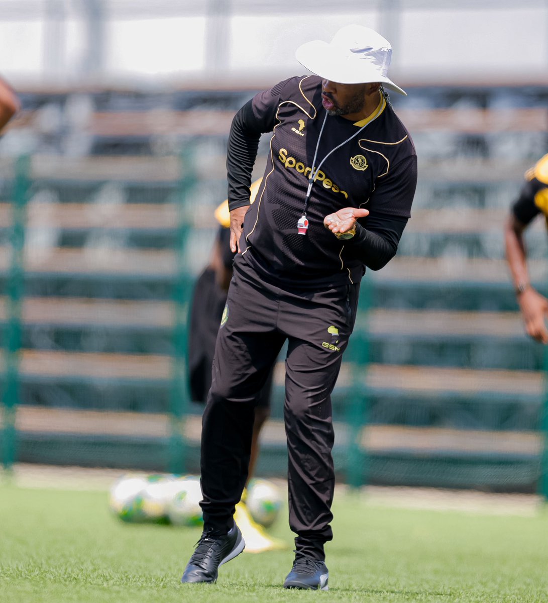 YoungAfricansSC's tweet photo. Wananchi Watafurahi🔰💪🏽

#TimuYaWananchi 
#DaimaMbeleNyumaMwiko https://t.co/LzC2i3zflI