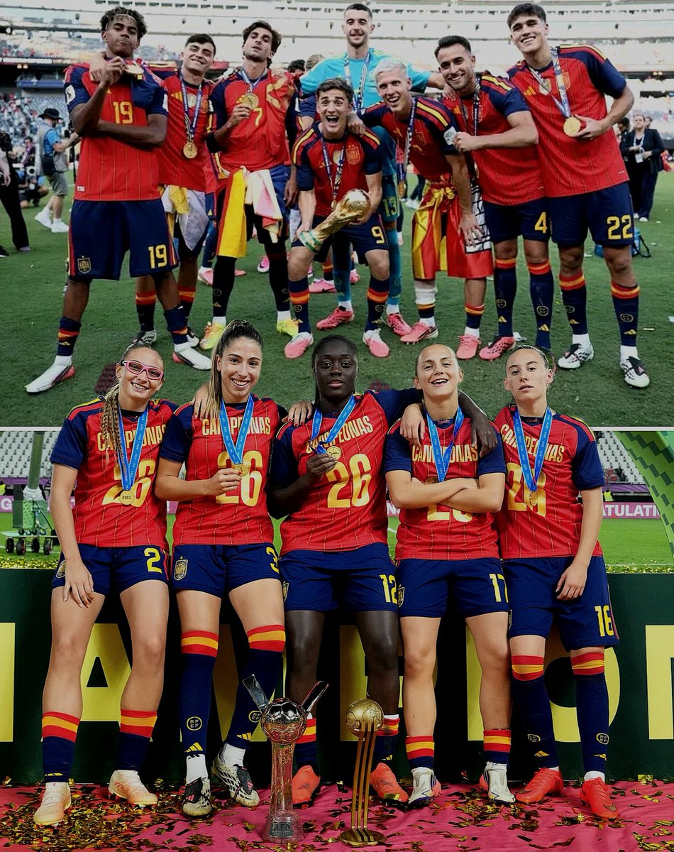 reina__7082's tweet photo. Viva la Masia ❤️💙 https://t.co/kyAhQ9Jofc