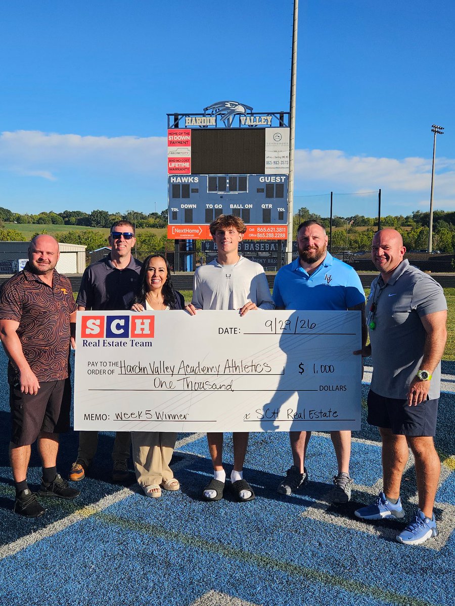 HVAAthletics's tweet photo. Congratulations to to Senior QB, Riley Matz, on being named the Week 5 SCH Real Estate Player of the Week! 

Keep up the awesome work, QB! 🏈💪🏼 https://t.co/aZC20HwX8R