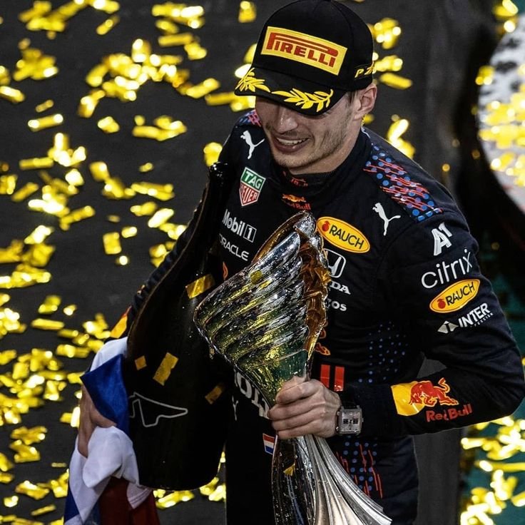 verstarppens's tweet photo. "you attract what you fear" AAAAHHH MAX VERSTAPPEN WIN AAAHHH https://t.co/FTzC2ImG2F