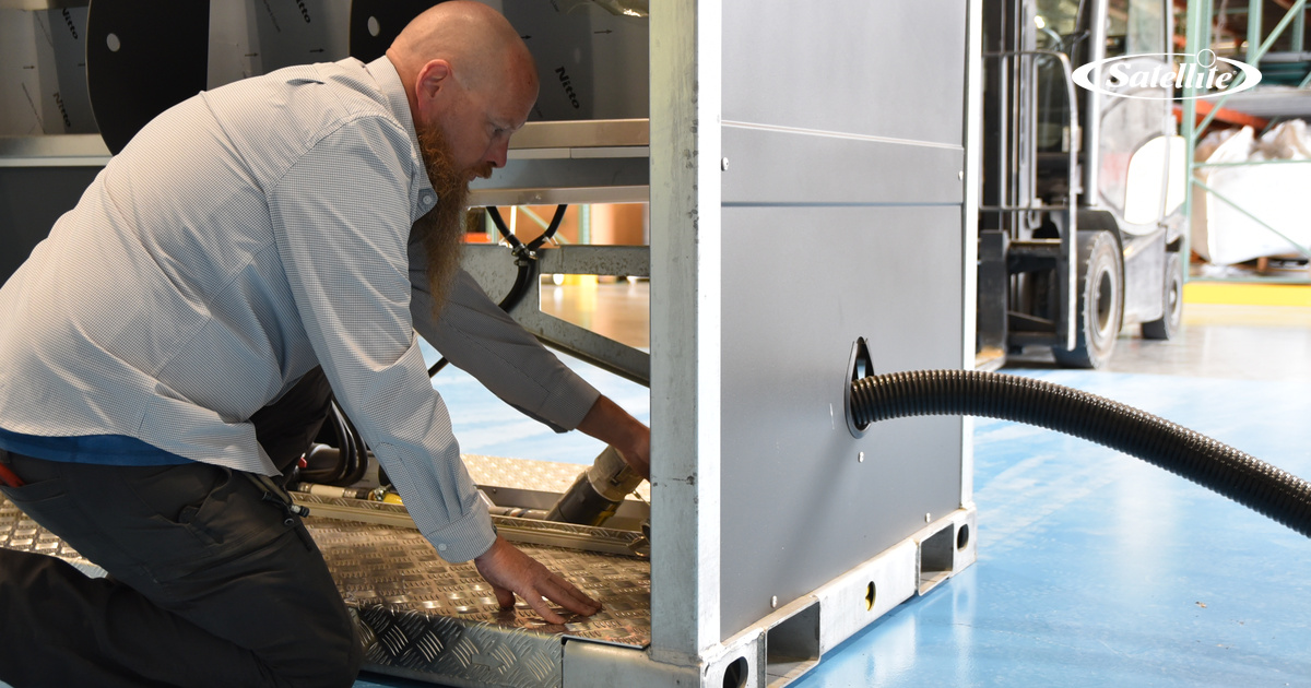 satindustries's tweet photo. Your fleet doesn't need one solution for every job. That's where Sanitrax comes in.

For government projects, remote jobsites, large events, and applications where traditional infrastructure may be limited, Sanitrax gives operators another option. 

#Sanitrax #PortableSanitation https://t.co/kaloZ1ufyI