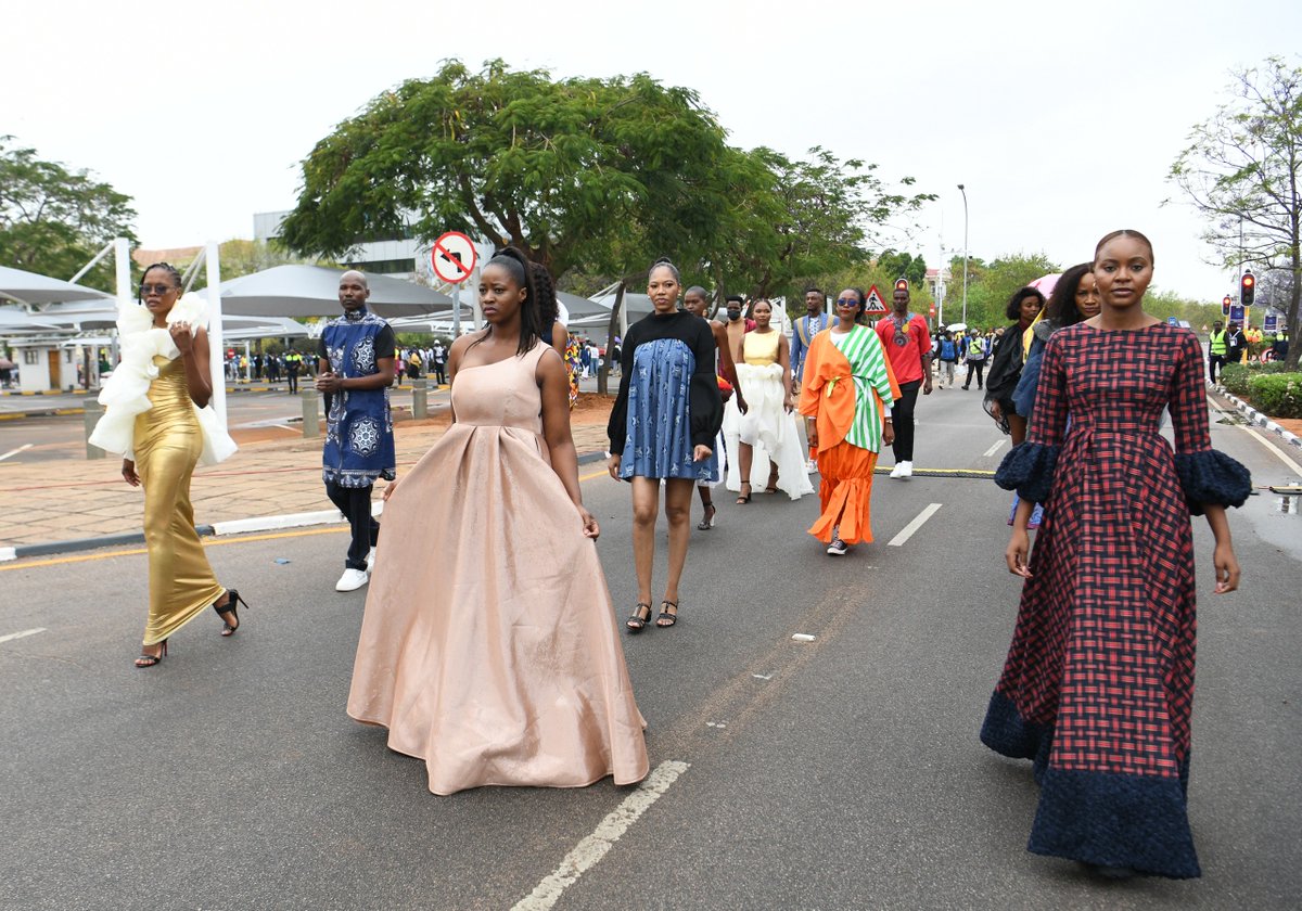 BogoloKenewendo's tweet photo. A time was had! A Diamond Jubilee 💎🇧🇼 #HappyIndependenceDay https://t.co/1XMRKeNeSY