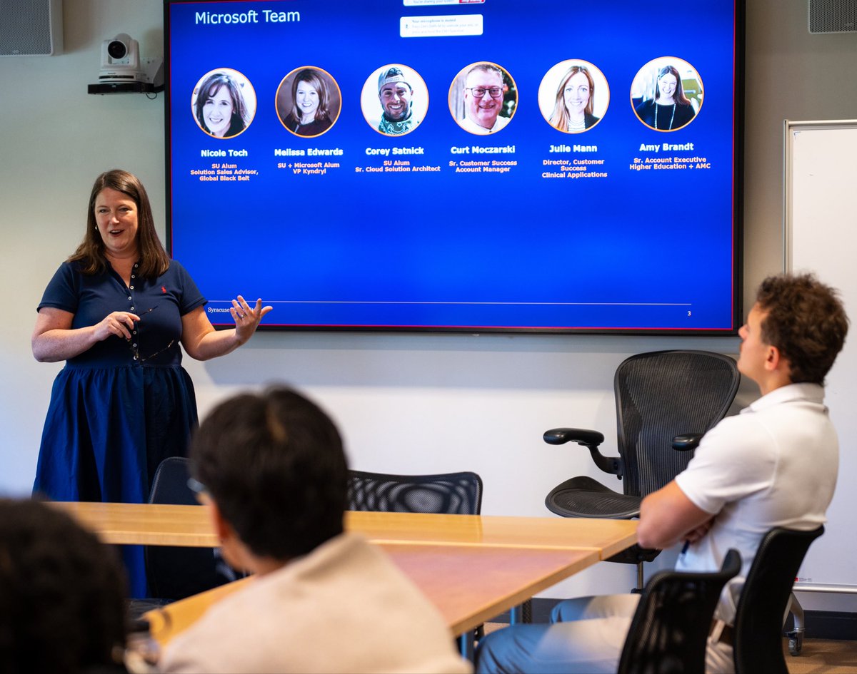 iSchoolSU's tweet photo. Students joined Microsoft, Syracuse alumni and United AI at the iSchool for Student AI Day’s AI Technology Showcase &amp; Exploration! The event explored how AI is shaping industries, with insights into career opportunities and ways to build new skills. https://t.co/X6fK6v75nf