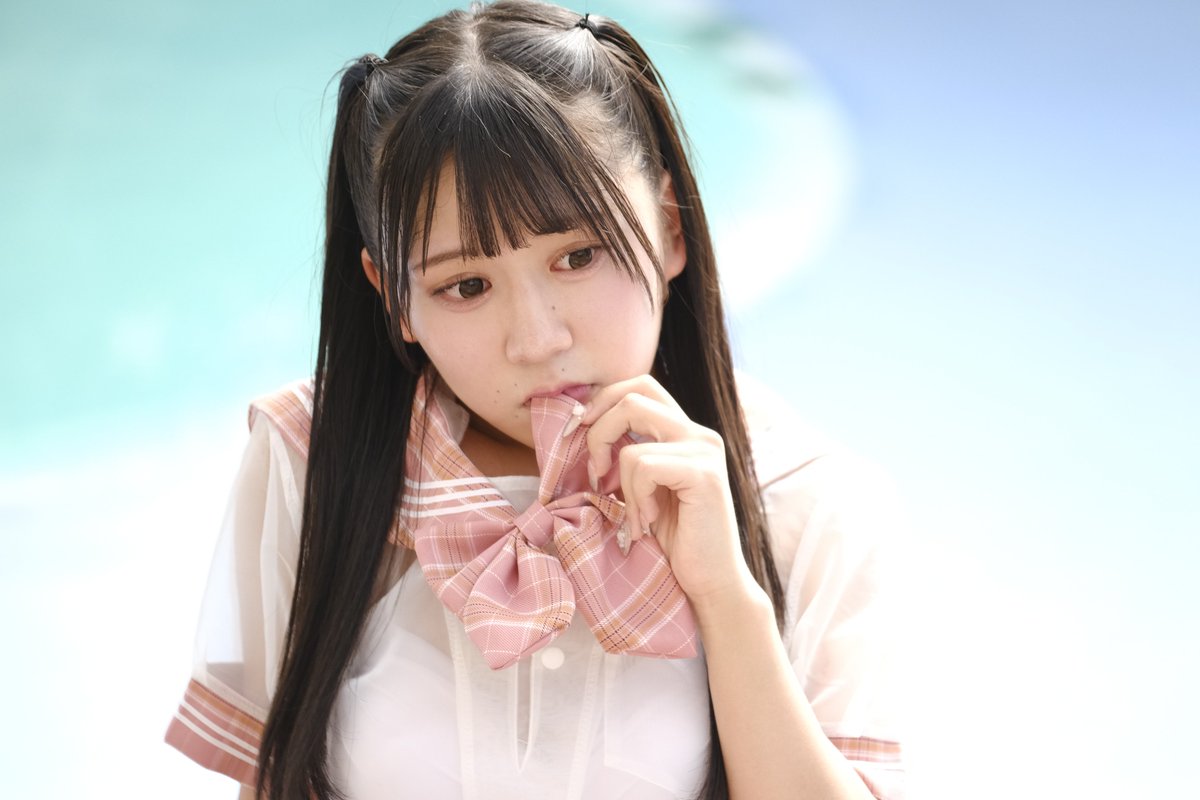 nxkxmx_pt's tweet photo. 4枚目の終わりの瞬間の安堵したような顔がまた良かったり😁
*
#近代麻雀水着祭2026
#いかなきゃキンマー
#横島りか
#spiralia https://t.co/dE1lqxisXQ
