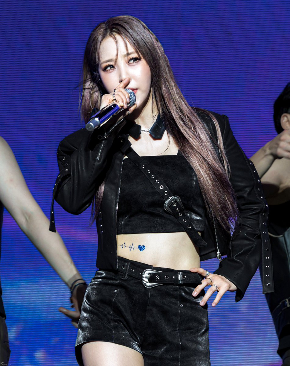 k_moo_star's tweet photo. [ Moonbyul 문별🐹 ]                                                       
260719 마마무 WORLD TOUR [4WARD]               
IN MACAU D2 (7)                              

#마마무 #MAMAMOO #문별 #MoonByul #ムンビョル https://t.co/WlnjdA0VRQ