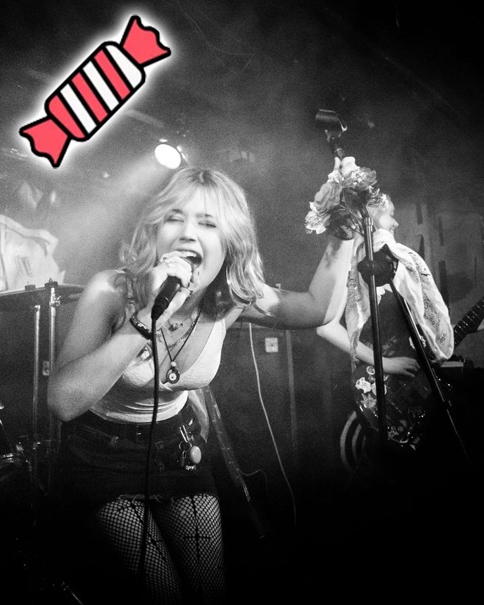 FutureproofPR's tweet photo. Huge thx to #Sugarcoat for adding catchy #newsingle #DeadToMe fm @WarrenRecords' #alternative band #EmptyBanner to the #AlternativeIndieRockJams @spotify #playlist💥 It's a great list full of banging #indie tunes - check it out 👇😎
#EBDTM26 @TheWarrenYP
https://t.co/ZAVqvI5hvt https://t.co/9NoC7WzqL1