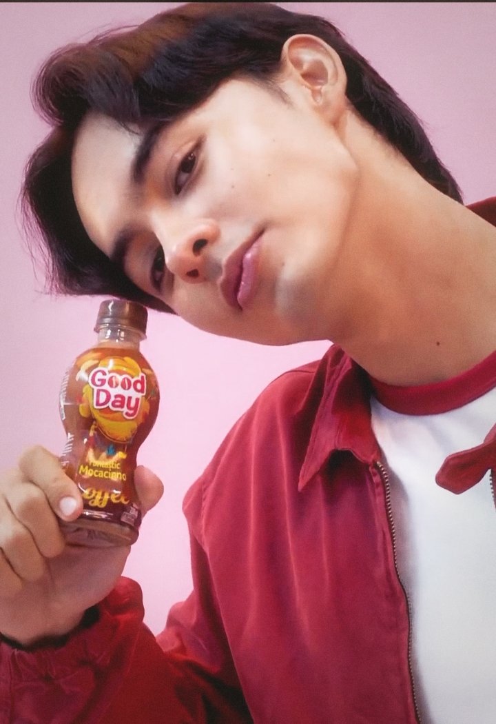 lanmeihp's tweet photo. LET THEM! fokus kita sekarang buat hype fattnic, mari kencengin lagi vote nya, edit vidio yg banyak sambil minum sebotol good day biar pikirannya tenang dan biar cantik wajah terpancar ke hatinya jangan lupa pakai glow &amp; lovely 🤍✨ https://t.co/AF3gjW9nMZ