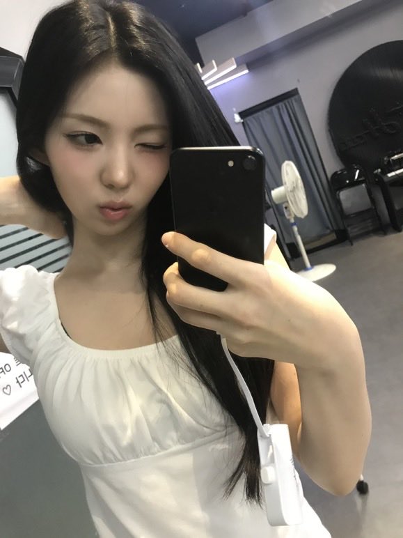 ifeyenation's tweet photo. #MEU #미유 https://t.co/TkTjONV2ey
