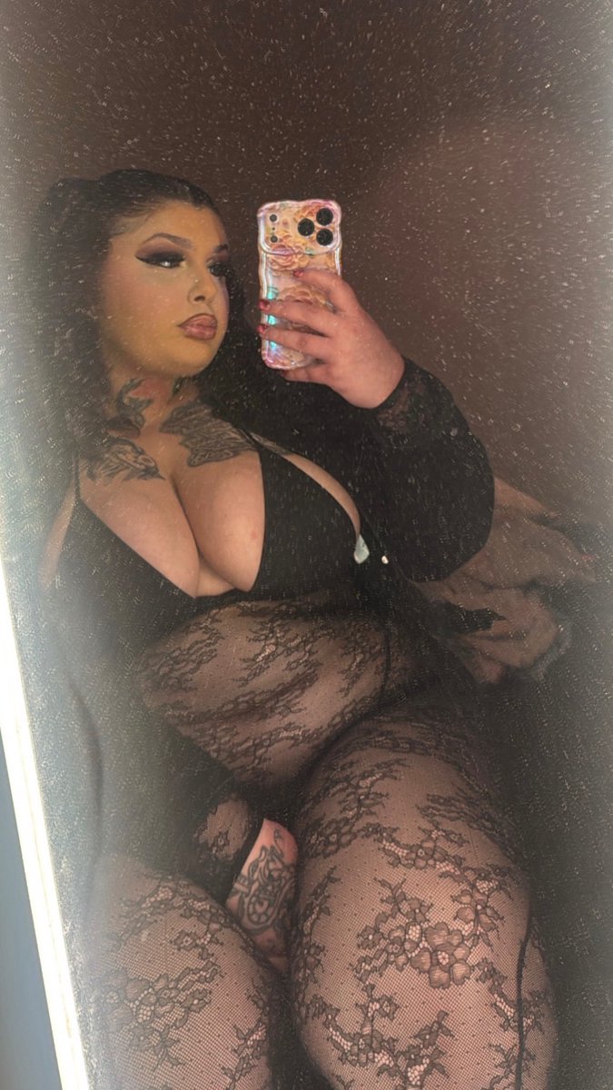 Natasha4021's tweet photo. Good morning happy new month 🤗 
 #sexymommy #sexy #sexvideos #booty https://t.co/Nhux15PuVl