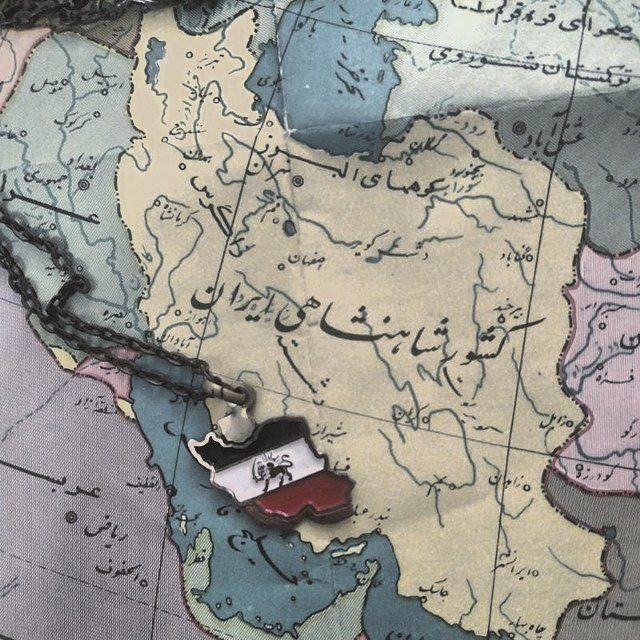 HLivermoer's tweet photo. دوباره میسازمت وطن
اگر چه با خشت جان خویش
ستون به سقف تو میزنم
اگرچه با استخوان خویش https://t.co/FEtTPvJdtZ