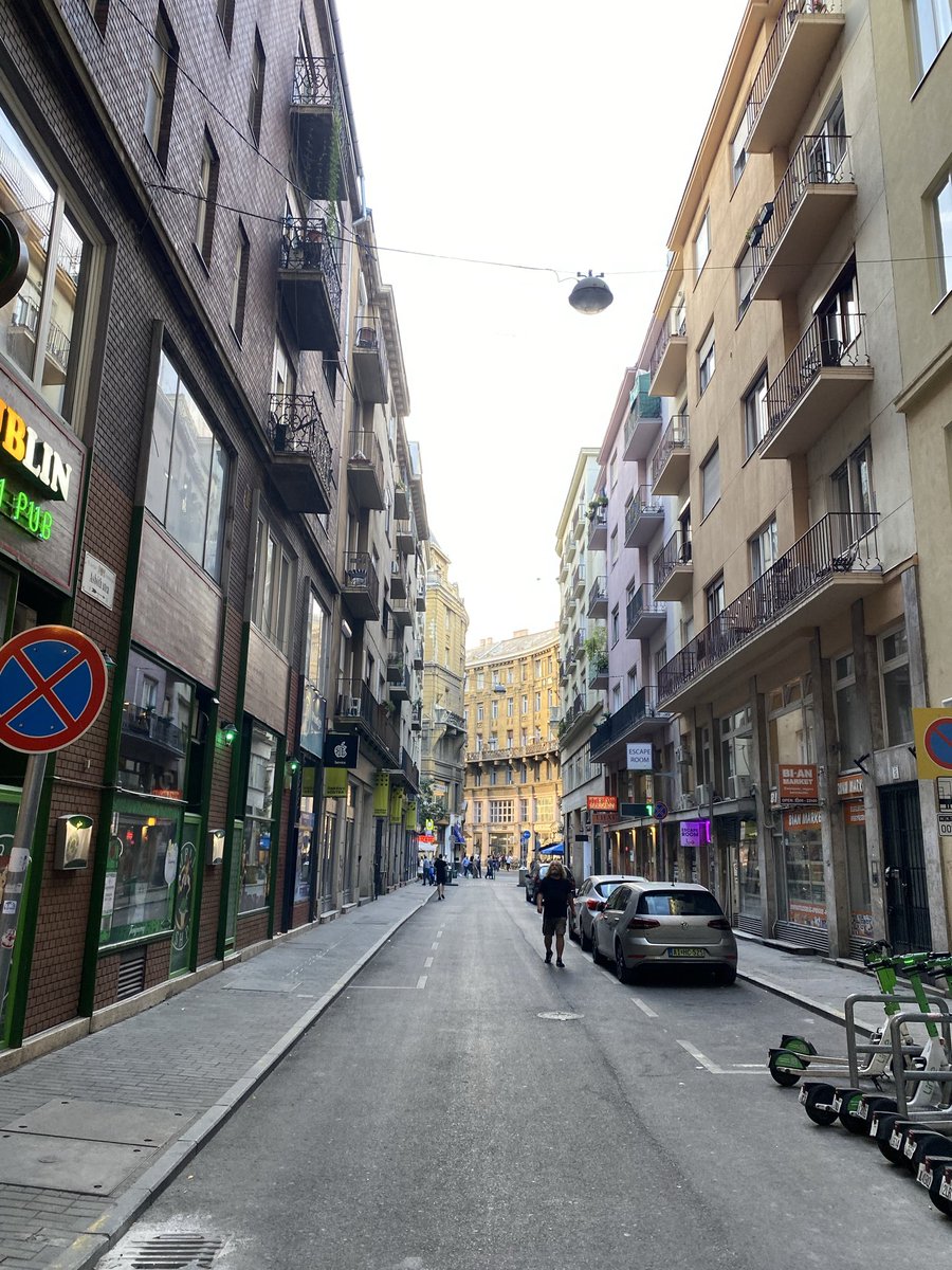 alipevs's tweet photo. Day 1: Budapest 📍🇭🇺 https://t.co/Fjvb0hrqfh