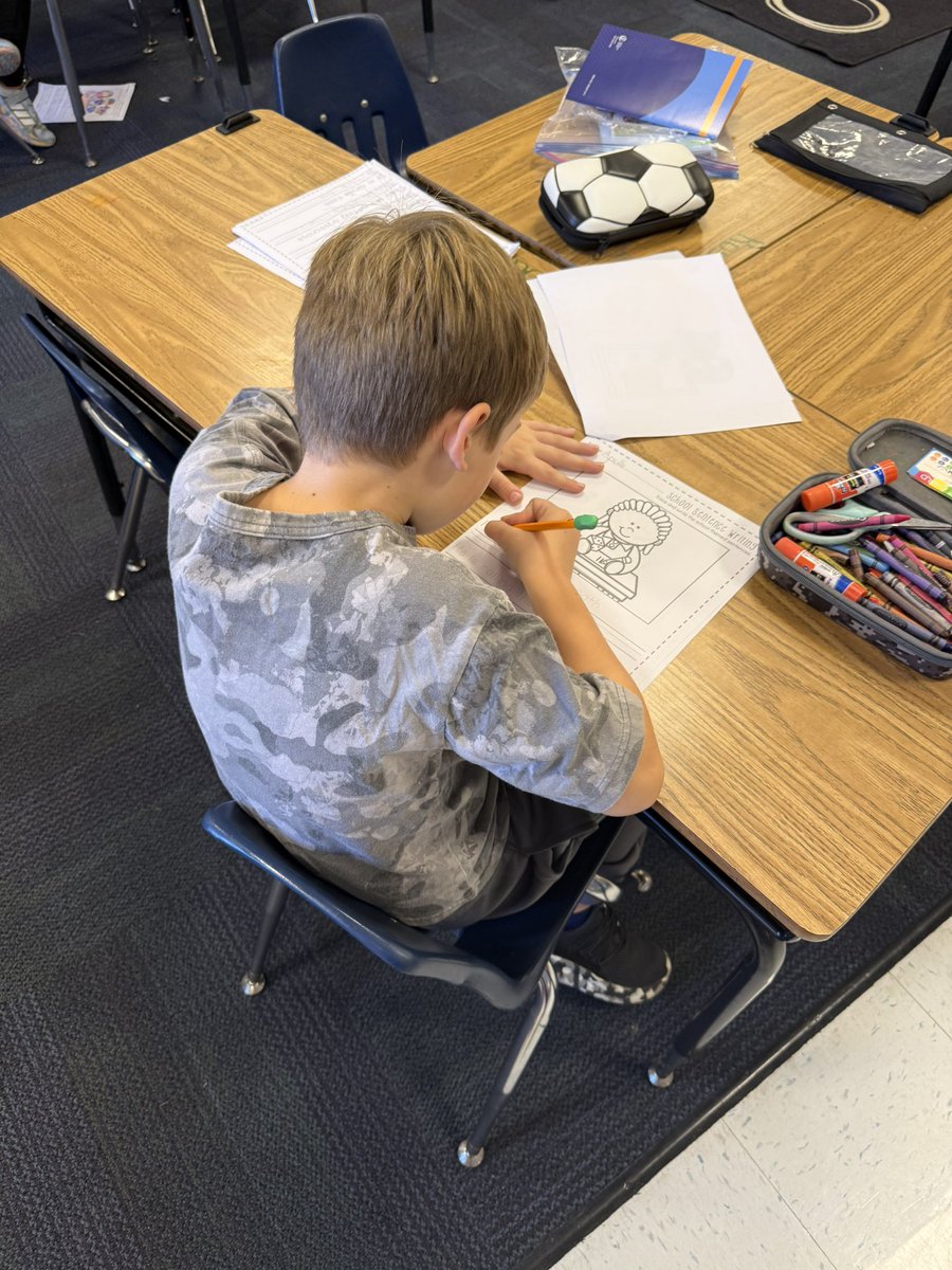 AGHoulihan's tweet photo. Literacy instruction in 1st grade @MarshvilleESNC is ON POINT today! Always enjoy visiting this amazing school. Great job! #TeamUCPS #BeTheBest ๐๐ฏ https://t.co/FuncG9I7ZM