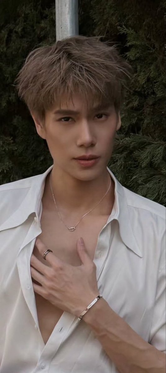 bluexnee's tweet photo. face card ภูวินทร์โหดมาก หล่อเหมือนเดิมไม่เปลี่ยนเลย😭🤟🏼 https://t.co/UPusvu1g2P
