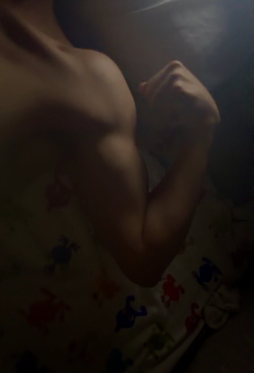 sukunova0's tweet photo. #nsfwtwt #biceps #nsfw #comboy #esex #latino https://t.co/iCHRriS372