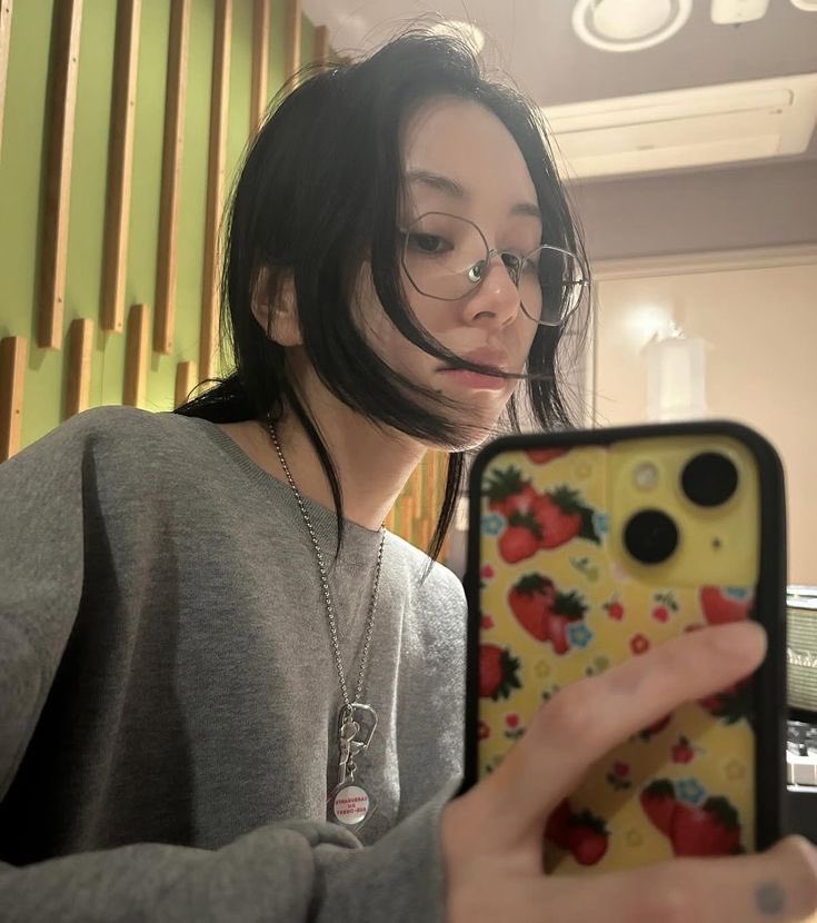 jjusoul's tweet photo. #woke up like this 😅 https://t.co/BL1UqBWqg1