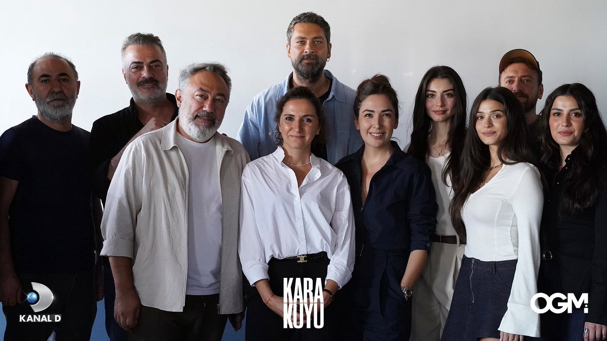 karakuyuresmi's tweet photo. İlk buluşma, ilk heyecan. 💙

Okuma provamızdan kareler sizlerle!

#Karakuyu yakında #KanalD’de!

@kanald @OGMPictures https://t.co/euw3o0KR4S