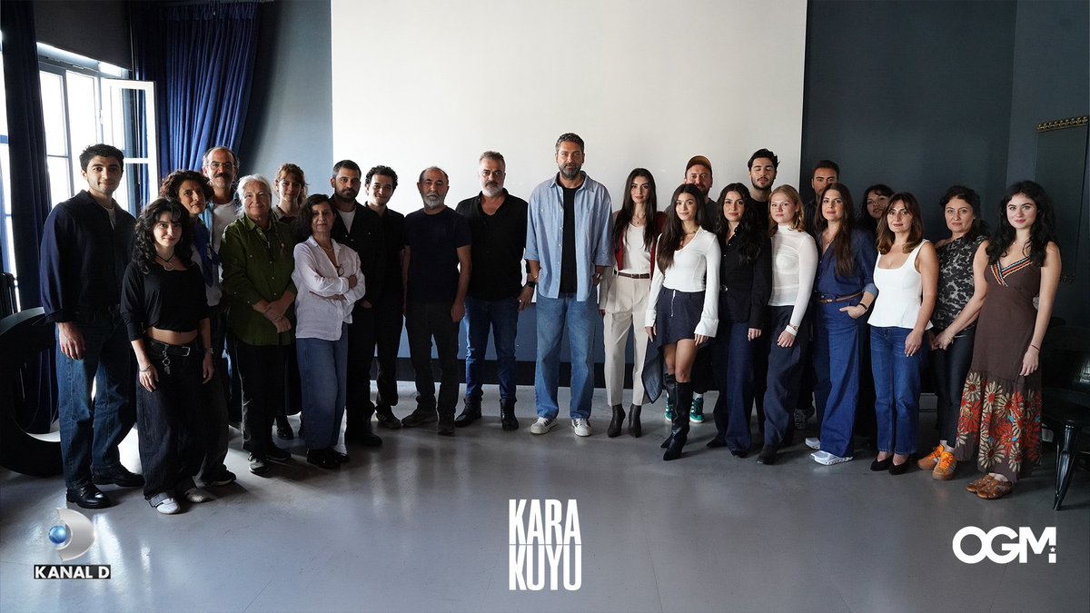 karakuyuresmi's tweet photo. İlk buluşma, ilk heyecan. 💙

Okuma provamızdan kareler sizlerle!

#Karakuyu yakında #KanalD’de!

@kanald @OGMPictures https://t.co/euw3o0KR4S