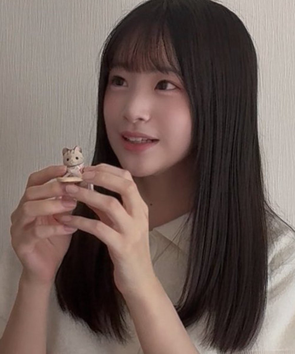 _masmaskalem's tweet photo. This might just be me going insane,
but I think she's giving Yumirin too... https://t.co/cckxM4zq0r