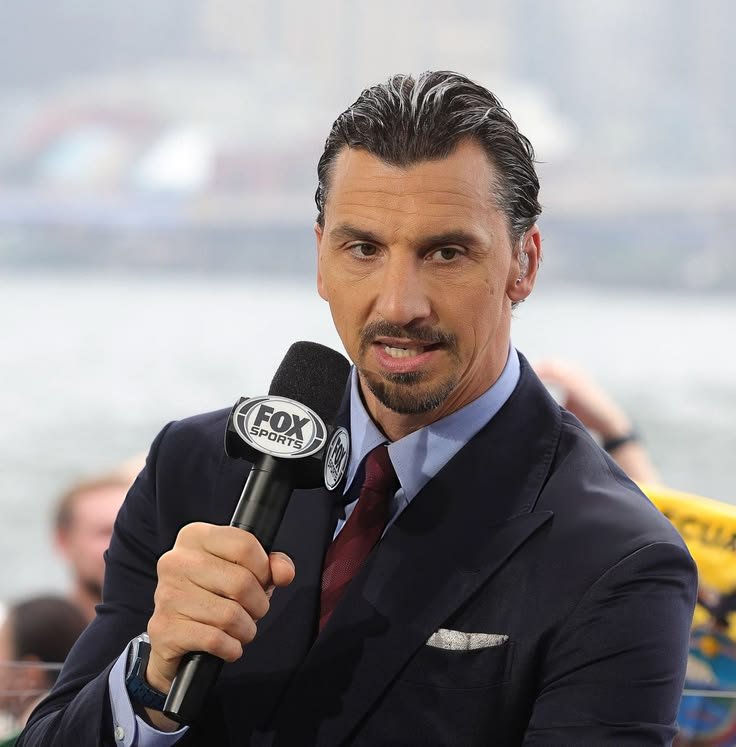 SecomzyEmy8e's tweet photo. 🚨🇸🇪 IBRAHIMOVIC: “I DON’T LIKE CRISTIANO RONALDO, BUT THIS IS UNBELIEVABLE.” 😳

🗣️ Zlatan Ibrahimovic:
“I don’t like Cristiano Ronaldo. I’ve never hidden that. But hearing that Portugal would simply give out his No. 7 shirt like it means nothing is unbelievable to me.

We are talking about Cristiano Ronaldo — one of the greatest players football has ever seen. Whether you like him or not, you cannot erase what he has achieved. That shirt became part of his identity, and he made it iconic for Portugal.

You don’t have to love Cristiano to respect what he has done for the game. There are players who wear a number, and there are players who make a number legendary.

If Portugal really decides to give his shirt away so easily, I honestly don’t understand it.

Some legacies deserve more respect. 🇵🇹🐐