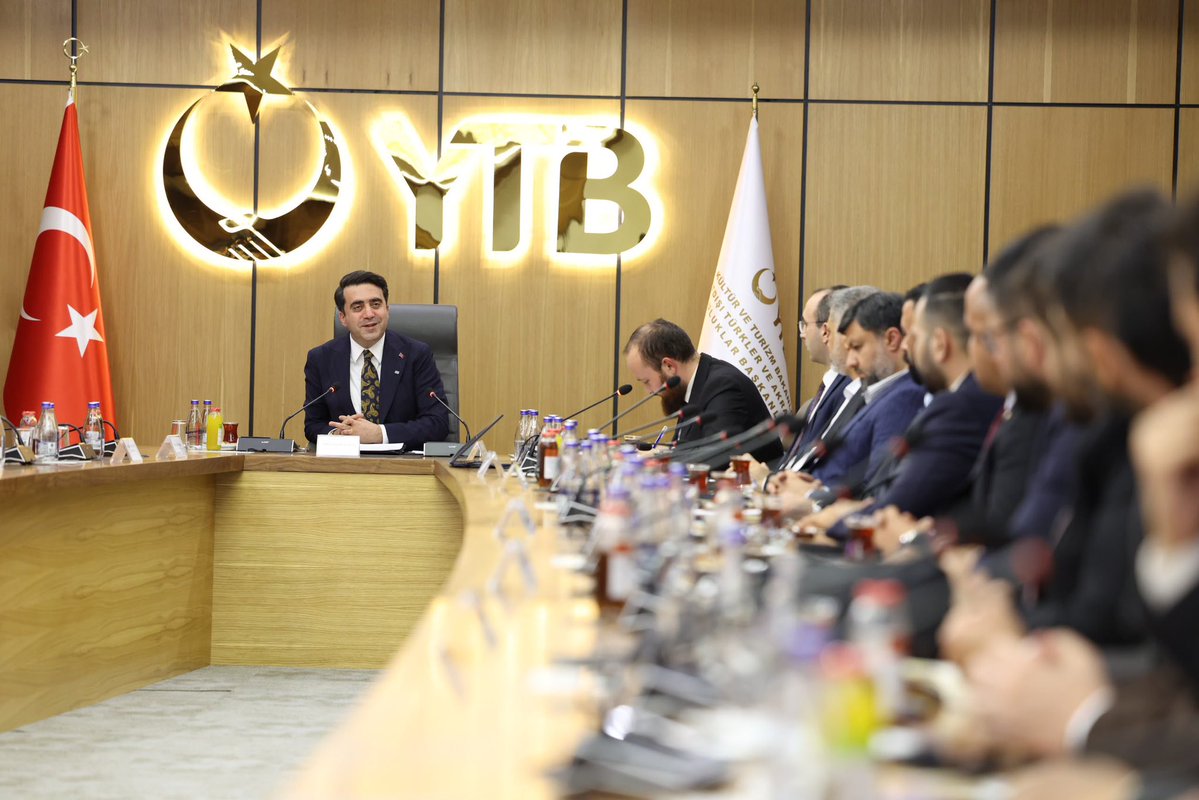 yurtdisiturkler's tweet photo. Iraklı Genç Liderler Programı’nın Ankara bölümü sona erdi!

Gerçekleştirilen eğitimler ve Başkanımız @haditurus’un katılımıyla düzenlenen sertifika töreninin ardından programın Ankara bölümü tamamlandı. Program kapsamında Iraklı genç liderler, Türkiye - Irak ilişkileri ve bölgesel gelişmelere ilişkin aldıkları derslerin yanı sıra, çeşitli etkinliklere de katıldı.

Iraklı Genç Liderler Programı, bir sonraki durağı olan İstanbul'da devam edecek.

#ıraklıgencliderler