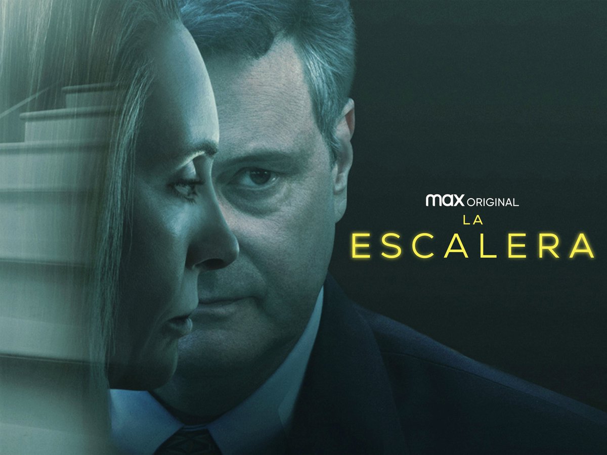 Davidmanoffire's tweet photo. Terminamos de ver esta buena miniserie "La escalera" en HBO max basada en hechos reales,el escritor Michael Peterson llama a emergencias por la muerte de su mujer que cayó por las escaleras siendo acusado de asesinarla,Colin Firth y Toni Collette están de 10 💯% recomendable 👌 https://t.co/7OwLO2A7zy