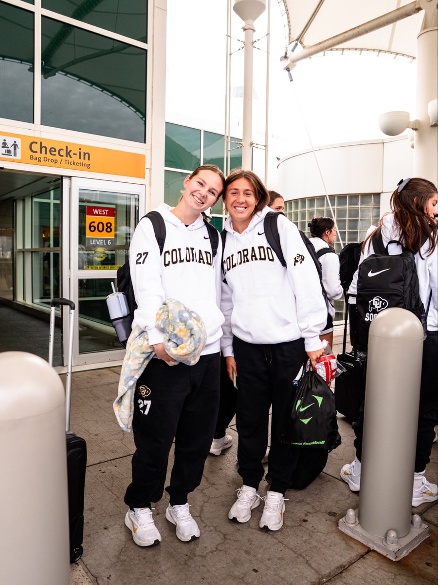 CUBuffsSoccer's tweet photo. Wheels up 🛫🛫
#GoBuffs \\ #SideBeforeSelf https://t.co/GGK9607L1m
