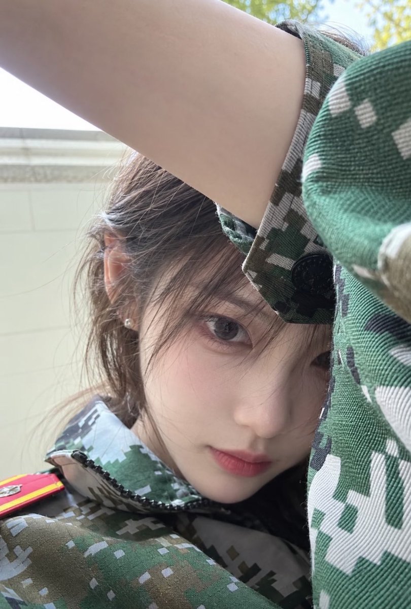 lacey80rs9's tweet photo. 想发点照片，有人在吗？？？

有人锐评女大福照吗

直接给不墨迹  无🚪 发完我要删了….. https://t.co/3aZjKZv0Re