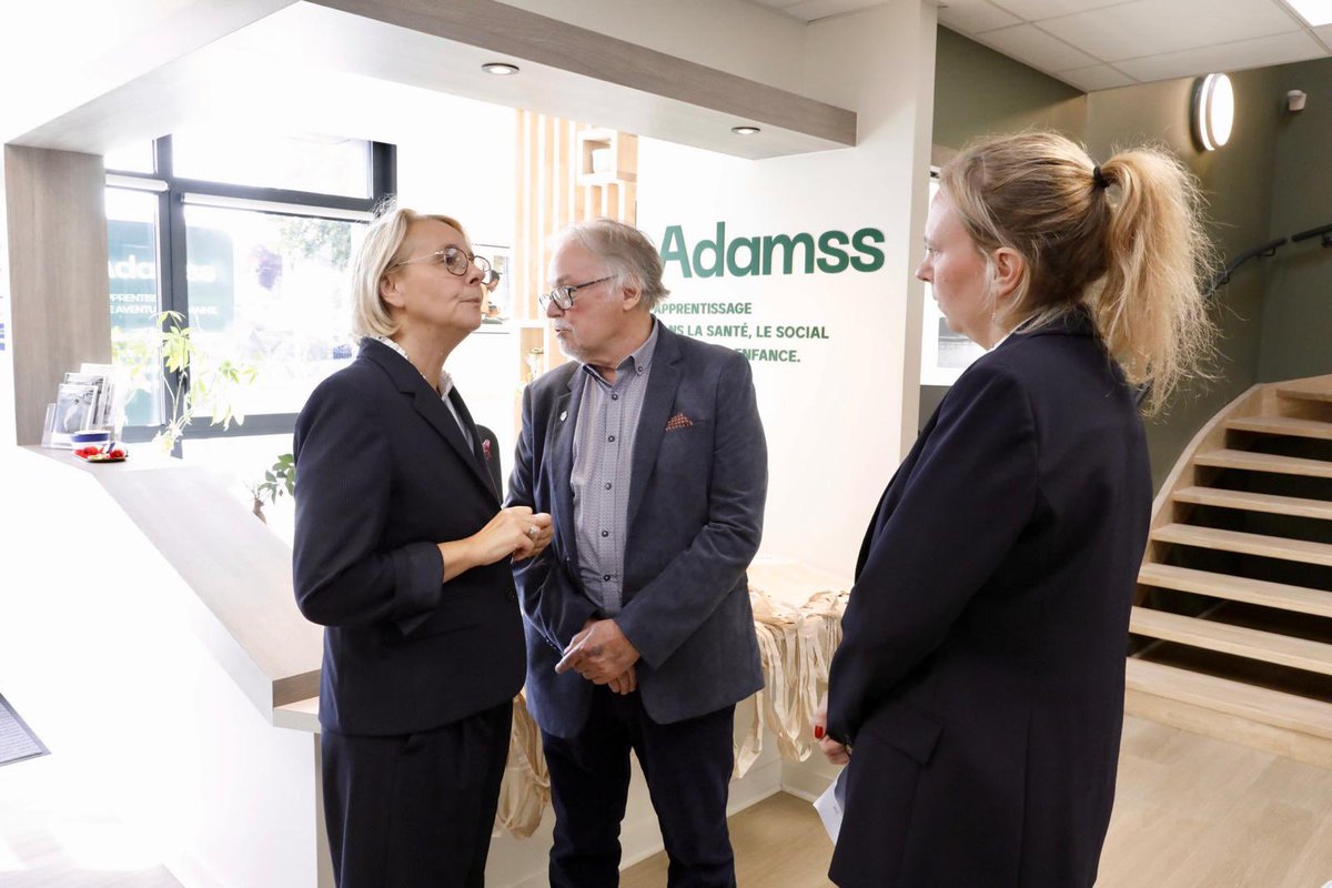 hautsdefrance's tweet photo. À Loos, la Région #hautsdefrance investit pour l’avenir des apprentis !

✅ Inauguration aujourd’hui des nouveaux locaux du CFA Adamss, dédiés aux métiers du sanitaire, du social et de la petite enfance.

Des espaces plus modernes pour apprendre, se former et réussir ! https://t.co/YMIouDXKl8