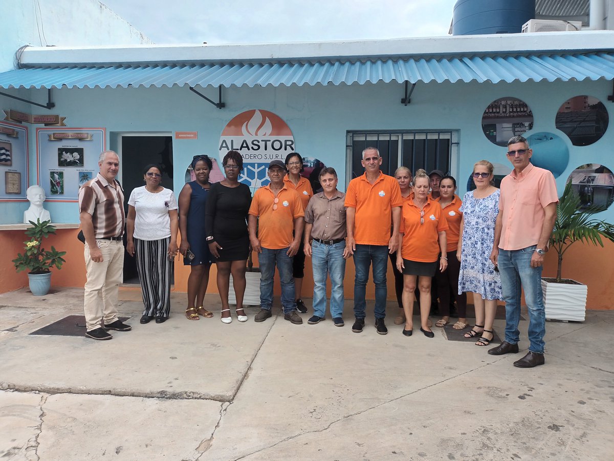 mariofsabines's tweet photo. Visite, junto a @CaridadPoey y autoridades municipales de #Cárdenas e  intercambiamos con la mipyme Alastor Varadero, verdaderos #MatancerosEnVictoria de estos tiempos por todo lo que hacen. https://t.co/2zWYOGBS2z