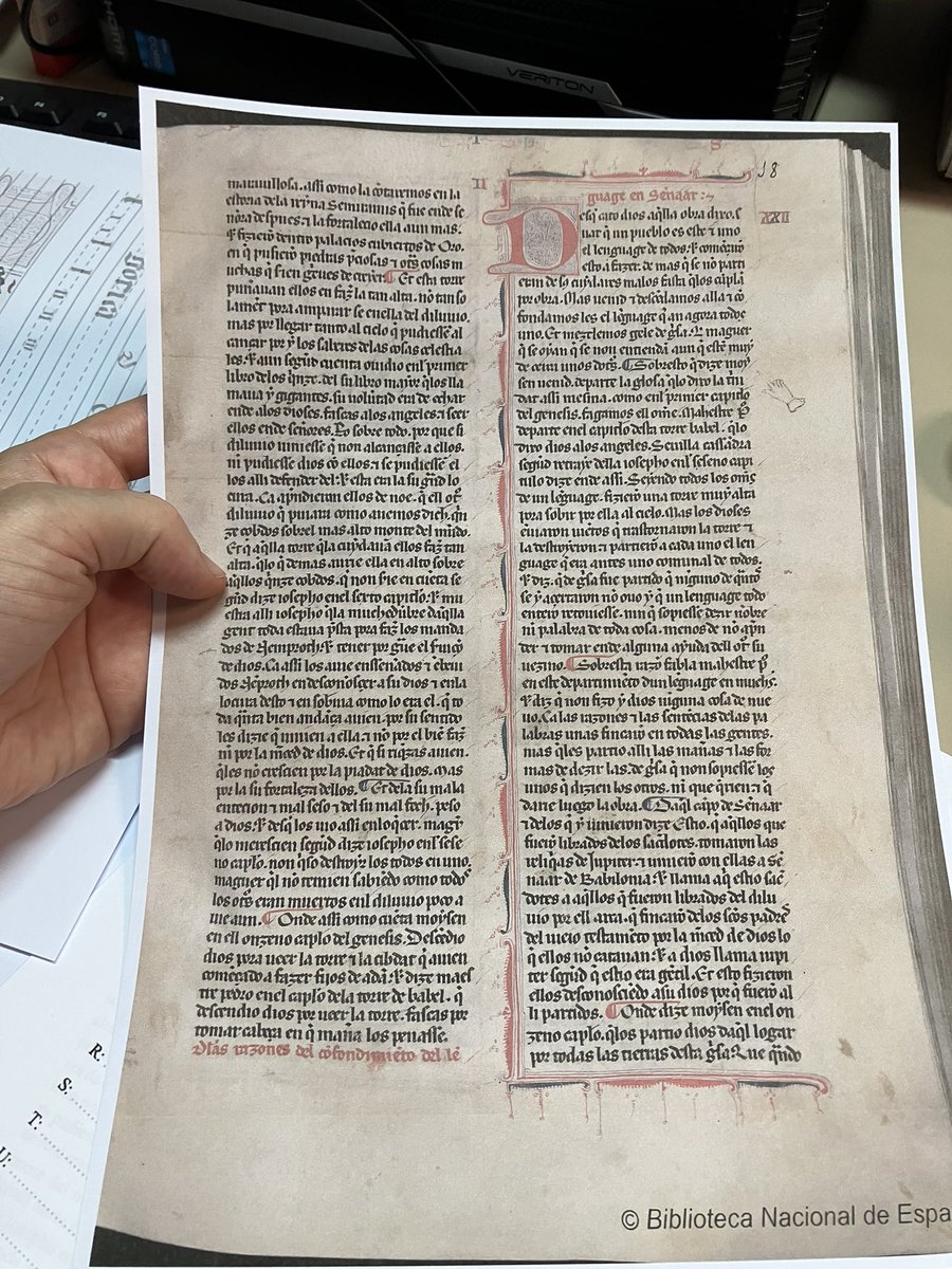 LeonorZozaya's tweet photo. Algún adelanto de las V jornadas abiertas de #Paleografía que este año tratan de #tintas, #manuscritos y #códices el 2/10/2026 en la #Ulpgc. Próximamente subiré ese material pedagógico a ZENODO, y mientras tendremos boli (y estos abanicos comodísimos de #LPGC2031, ¡hasta pronto! https://t.co/BwGXt1IJpf