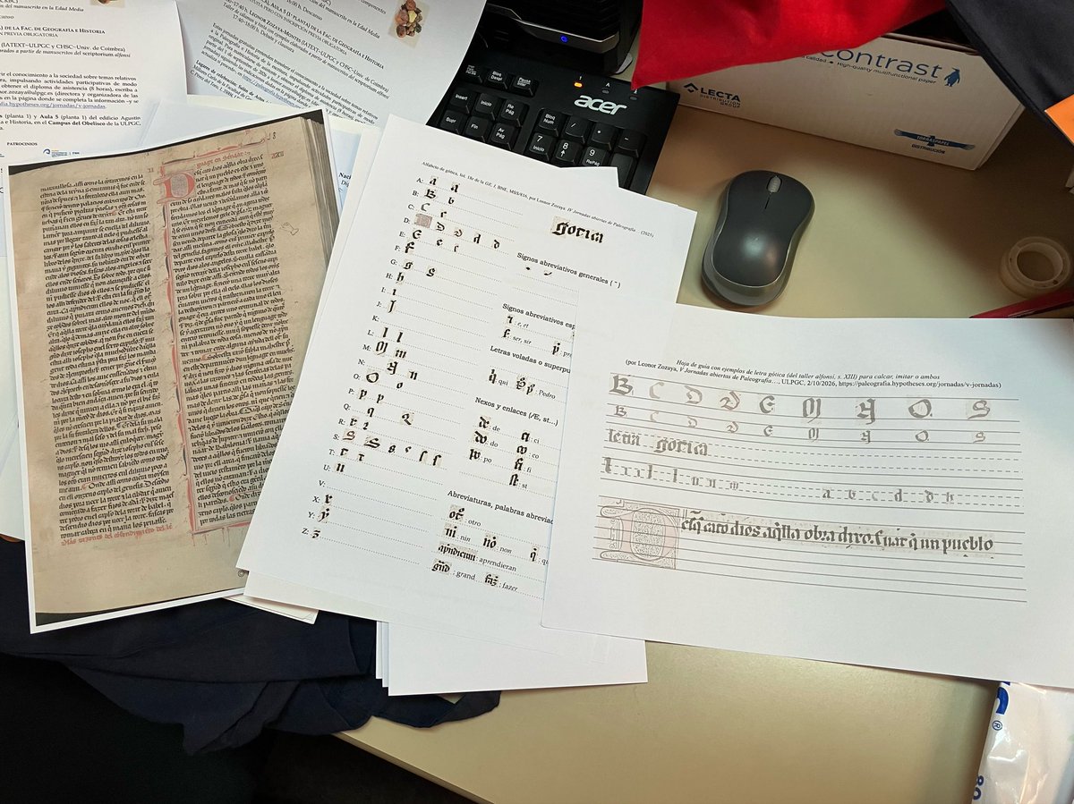 LeonorZozaya's tweet photo. Algún adelanto de las V jornadas abiertas de #Paleografía que este año tratan de #tintas, #manuscritos y #códices el 2/10/2026 en la #Ulpgc. Próximamente subiré ese material pedagógico a ZENODO, y mientras tendremos boli (y estos abanicos comodísimos de #LPGC2031, ¡hasta pronto! https://t.co/BwGXt1IJpf