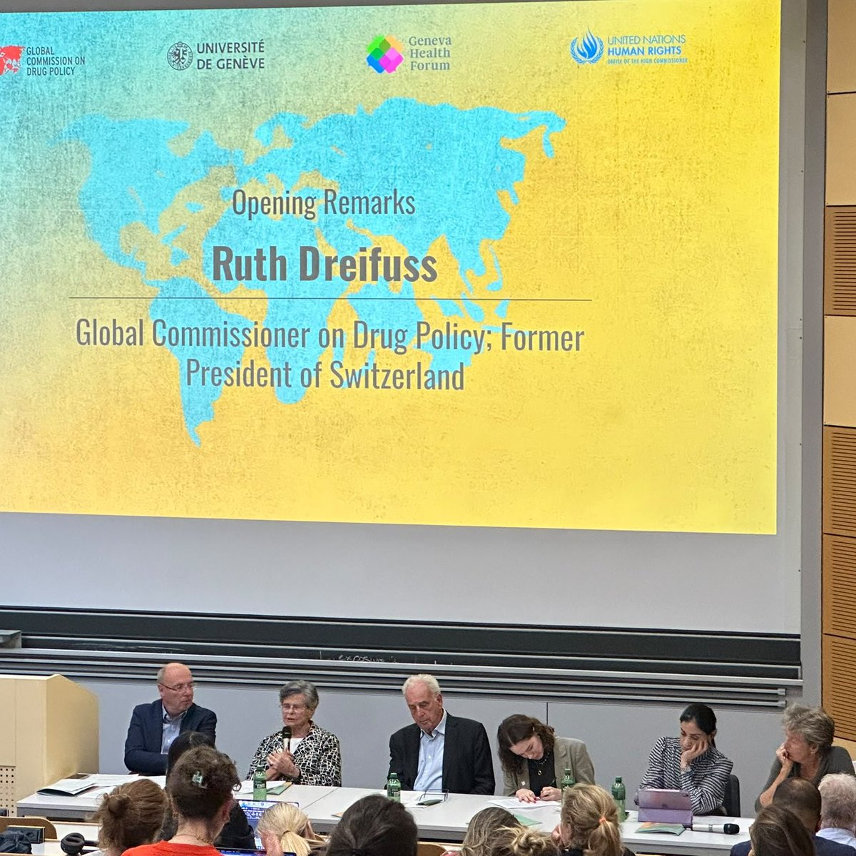globalcdp's tweet photo. How can drug policy better protect the rights, health and well-being of children and young people?

At "Youth and Drugs: Rethinking the Rules" / « Les jeunes et la drogue : repenser les règles », #GCDP, @UNHumanRights, @Genevaforum & @unige_en brought together Commissioners Ruth Dreifuss and @Kazatchkine, Ruby Lawlor (@YouthRISE), Shivani Verma (@UNHumanRights), Barbara Broers (UNIGE) & moderator Stéphane Bussard (@LeTemps).

The discussion highlighted the need for evidence-based, people-centered approaches that protect young people’s rights, health & well-being, alongside meaningful youth participation.

📖 Read GCDP’s policy brief: https://t.co/zIDkU8ii4v