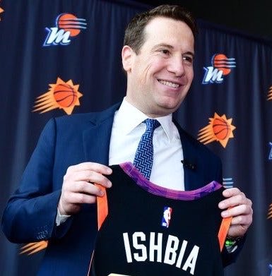 esidery's tweet photo. Suns owner Mat Ishbia has been in discussions with the NBA to significantly improve All-Star Weekend this season.

Ishbia is willing to pay $1+ million to the winner of the 2027 Slam Dunk Contest in Phoenix.

For years, the top players have avoided participating in the event. https://t.co/XhfE87KrKf