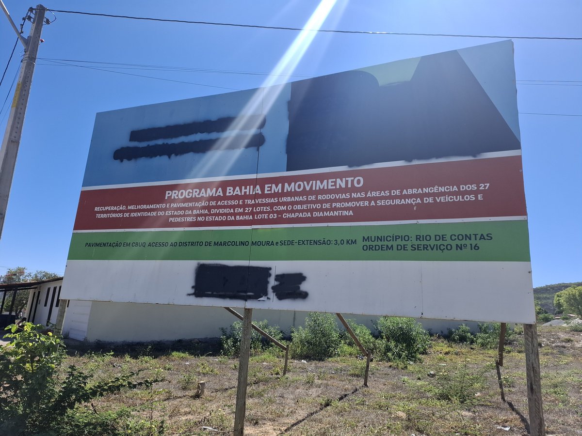 RamalhoJaime's tweet photo. Na Bahia milhares de obras paradas. Essas duas em Rio Contas viraram fantasmas de Wagner, Rui Costa e Jero (nome usado para reduzir o desgaste eleitoral). https://t.co/G12wJsJika