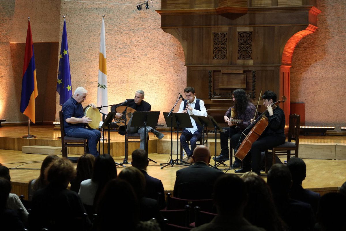 CyprusinArmenia's tweet photo. Celebrating 66 years of Cyprus’ Independence and 34 years of Cyprus–Armenia diplomatic relations with music, friendship and shared traditions.
@CyprusMFA 
@MFAofArmenia https://t.co/plQRObWBd4